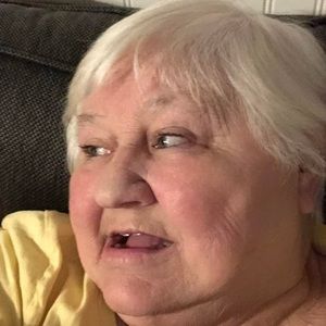 Meet your Posher, Carolyn